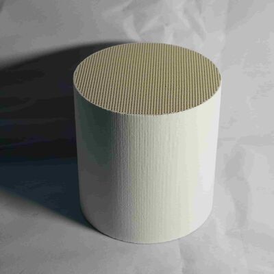 Beli DPF Material Cordierite dan Kompatibel dengan SAPS Rendah untuk Menghilangkan Asap Hitam pembuatan online