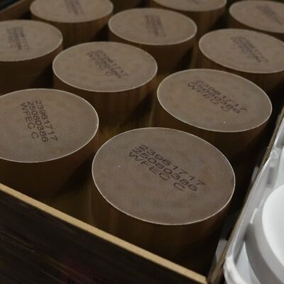 Beli Custom Cell Density High Thermal Shock Resistance Round Cordierite SCR Catalyst untuk Bus Perkotaan pembuatan online