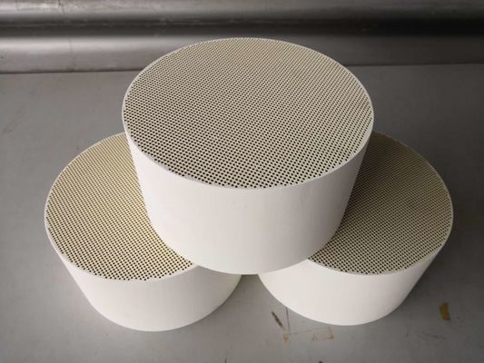 Beli Filter Partikulat Bensin GPF Catalyst Mengurangi Emisi PM Sulfur Bensin 600Cpsi pembuatan online