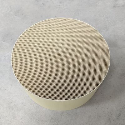 Monolith Ceramic Honeycomb Catalytic Converter Honeycomb Structure Euro 4 5 6